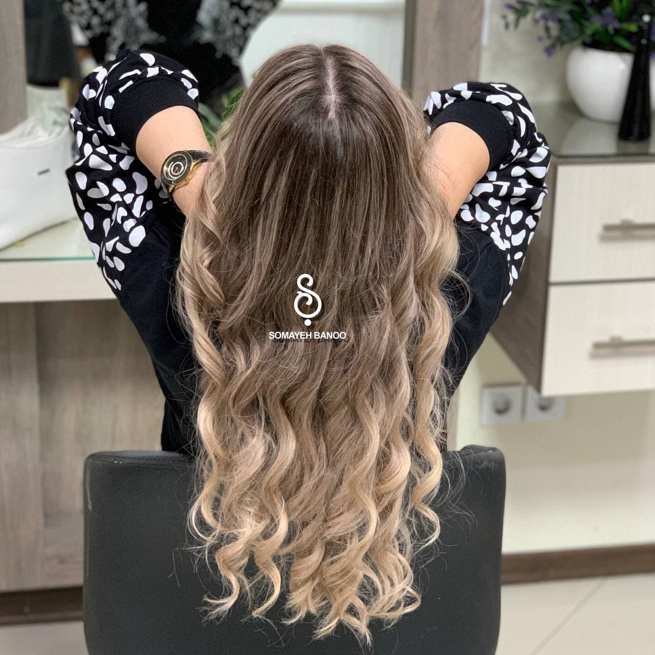 رنگ و مش اندرزگو