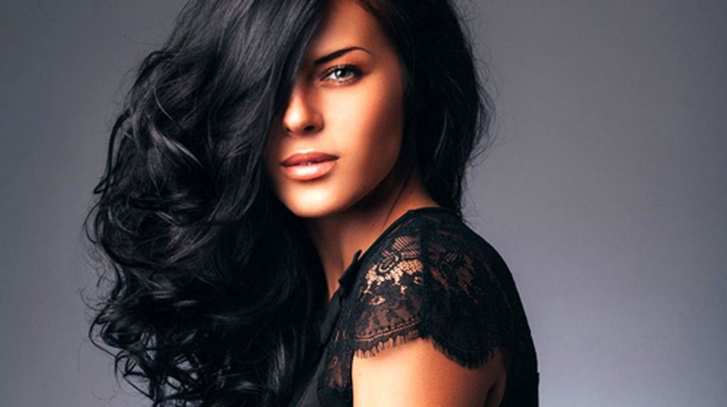 رنگ مشکی پرکلاغی